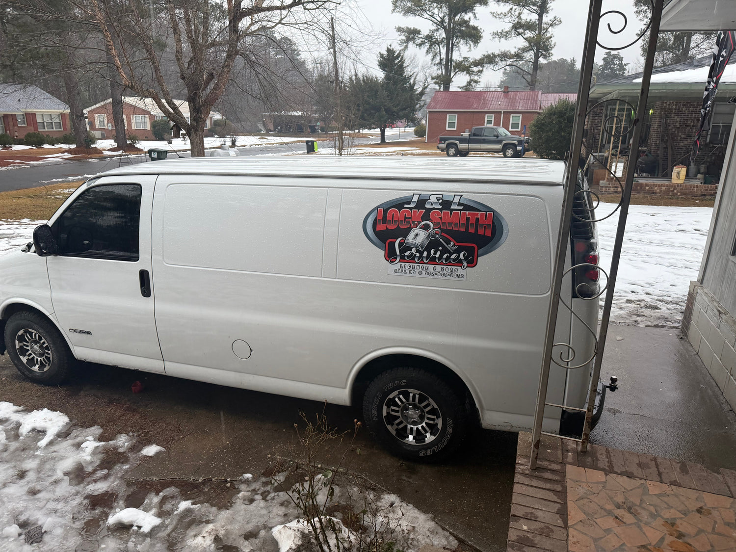 J&L Locksmith Services